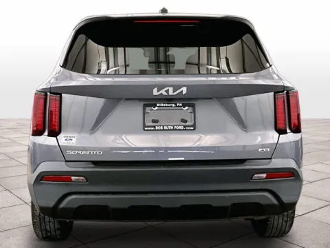 More photos of 2023 Kia Sorento LX at Bob Ruth Ford Dillsburg, PA