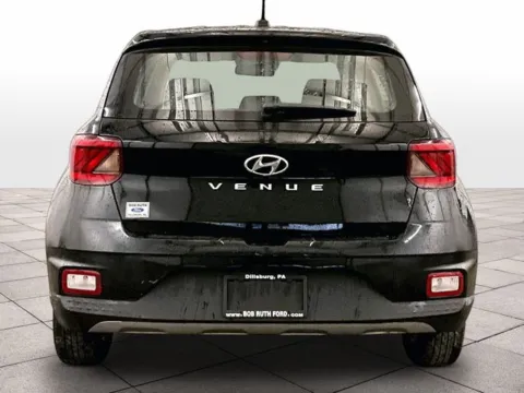 More photos of 2023 Hyundai Venue SE at Bob Ruth Ford Dillsburg, PA