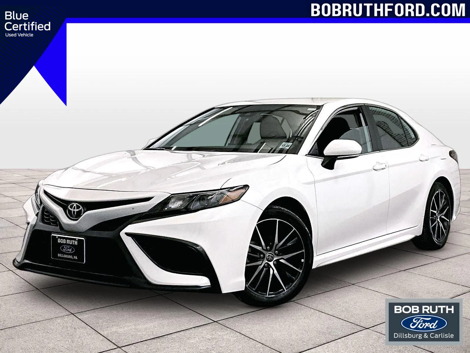 2024 Toyota Camry SE's photo