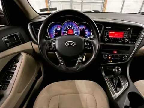 More photos of 2011 Kia Optima LX at Bob Ruth Ford Dillsburg, PA