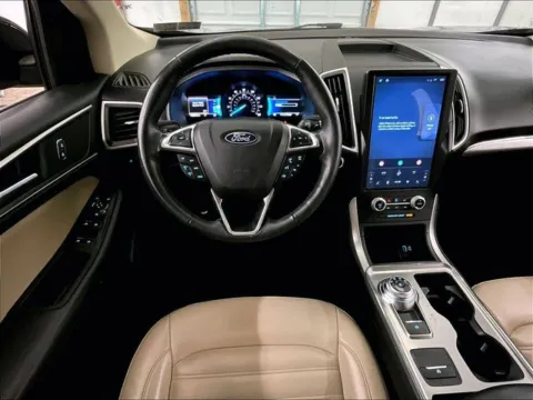 More photos of 2022 Ford Edge SEL at Bob Ruth Ford Dillsburg, PA