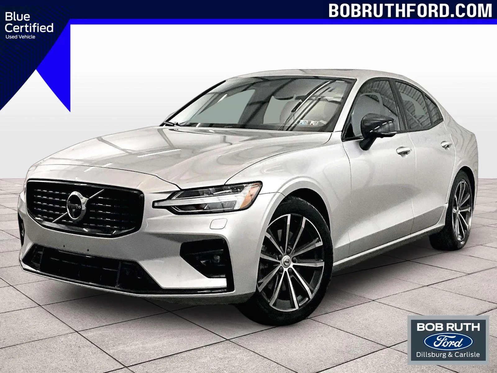 2022 Volvo S60 B5 Black Edition Momentum 4WD's photo