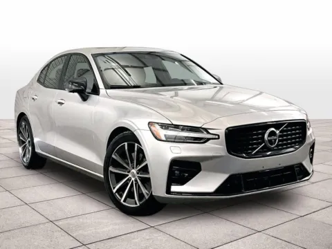 Photos of 2022 Volvo S60 Momentum for sale in Dillsburg, PA at Bob Ruth Ford Dillsburg