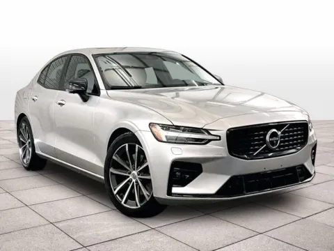 Photos of 2022 Volvo S60 B5 Momentum for sale in Dillsburg, PA at Bob Ruth Ford Dillsburg