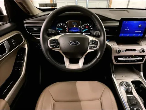 More photos of 2023 Ford Explorer XLT at Bob Ruth Ford Dillsburg, PA