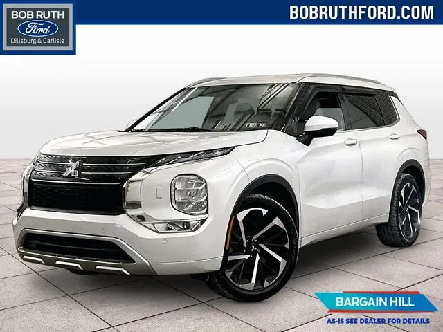 White 2022 Mitsubishi Outlander SEL for sale in Dillsburg, PA
