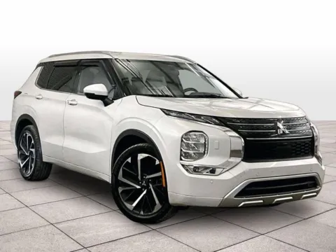 Photos of 2022 Mitsubishi Outlander SEL for sale in Dillsburg, PA at Bob Ruth Ford Dillsburg