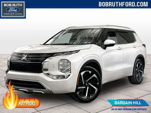 White 2022 Mitsubishi Outlander SEL for sale in Dillsburg, PA