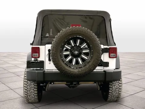More photos of 2016 Jeep Wrangler Unlimited Rubicon at Bob Ruth Ford Dillsburg, PA