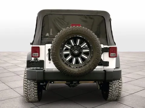 More photos of 2016 Jeep Wrangler Unlimited Rubicon at Bob Ruth Ford Dillsburg, PA