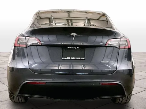 More photos of 2021 Tesla Model Y Long Range at Bob Ruth Ford Dillsburg, PA