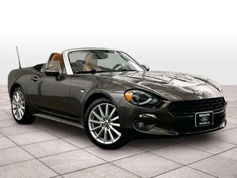 Photos of 2017 Fiat 124 Spider Lusso for sale in Dillsburg, PA at Bob Ruth Ford Dillsburg
