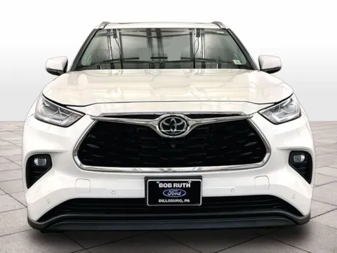 Another view of 2021 Toyota Highlander Limited for sale in Dillsburg, PA at Bob Ruth Ford Dillsburg