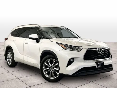 Photos of 2021 Toyota Highlander Limited for sale in Dillsburg, PA at Bob Ruth Ford Dillsburg
