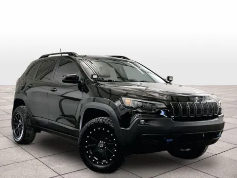 Photos of 2019 Jeep Cherokee Latitude for sale in Dillsburg, PA at Bob Ruth Ford Dillsburg