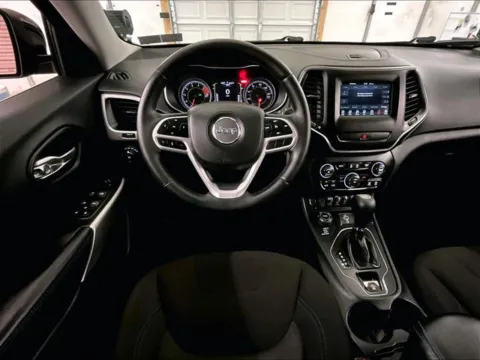 More photos of 2019 Jeep Cherokee Latitude at Bob Ruth Ford Dillsburg, PA