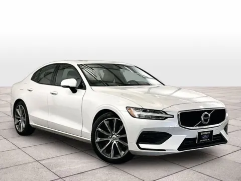 Photos of 2020 Volvo S60 T6 Momentum for sale in Dillsburg, PA at Bob Ruth Ford Dillsburg