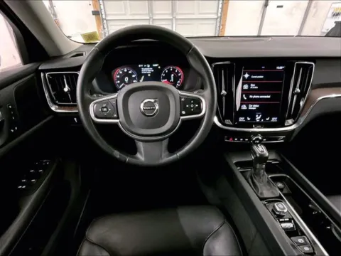 More photos of 2020 Volvo S60 T6 Momentum at Bob Ruth Ford Dillsburg, PA