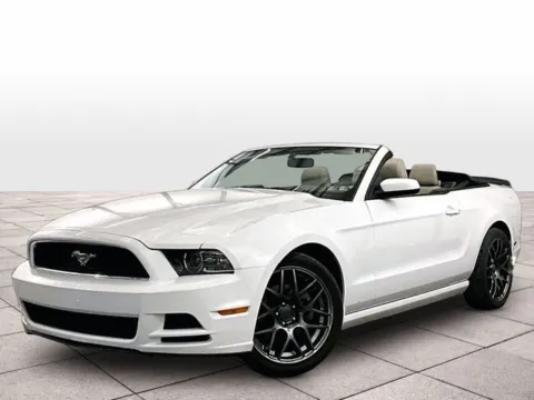 White 2014 Ford Mustang V6 Premium for sale in Dillsburg, PA