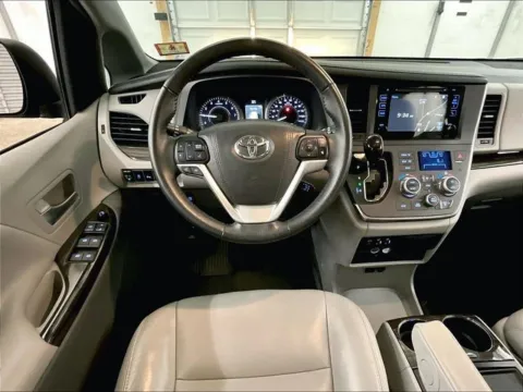 More photos of 2017 Toyota Sienna XLE Premium at Bob Ruth Ford Dillsburg, PA