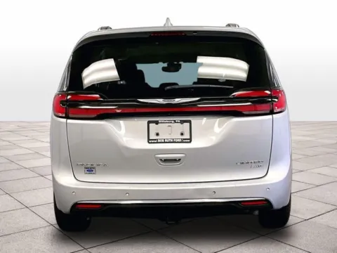 More photos of 2022 Chrysler Pacifica Limited at Bob Ruth Ford Dillsburg, PA