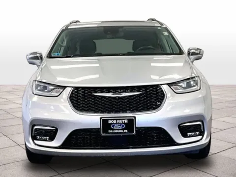 Another view of 2022 Chrysler Pacifica Limited for sale in Dillsburg, PA at Bob Ruth Ford Dillsburg
