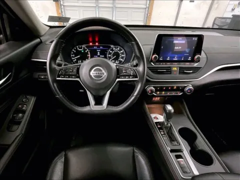 More photos of 2020 Nissan Altima 2.5 SR at Bob Ruth Ford Dillsburg, PA