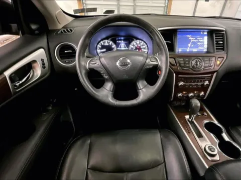More photos of 2019 Nissan Pathfinder Platinum at Bob Ruth Ford Dillsburg, PA