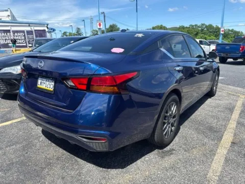 More photos of 2020 Nissan Altima 2.5 S at Bob Ruth Ford Dillsburg, PA