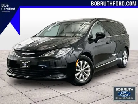 Black 2017 Chrysler Pacifica Touring for sale in Dillsburg, PA
