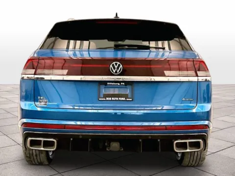 More photos of 2024 Volkswagen Atlas Cross Sport 2.0T SEL R-Line at Bob Ruth Ford Dillsburg, PA