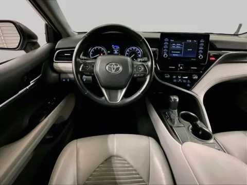 More photos of 2021 Toyota Camry SE at Bob Ruth Ford Dillsburg, PA