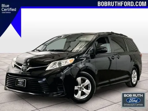 Black 2018 Toyota Sienna LE for sale in Dillsburg, PA
