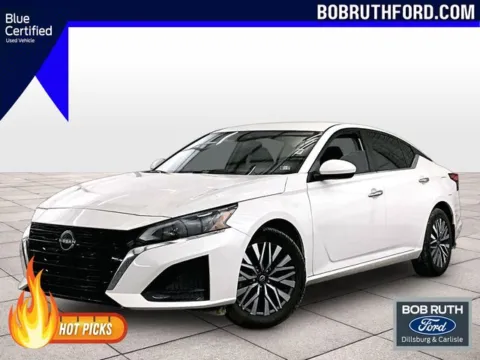 White 2023 Nissan Altima 2.5 SV for sale in Dillsburg, PA
