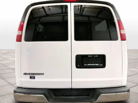 More photos of 2017 Chevrolet Express 3500 LT at Bob Ruth Ford Dillsburg, PA
