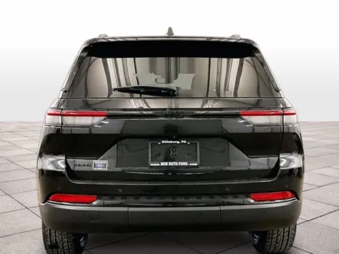 More photos of 2023 Jeep Grand Cherokee Altitude X at Bob Ruth Ford Dillsburg, PA