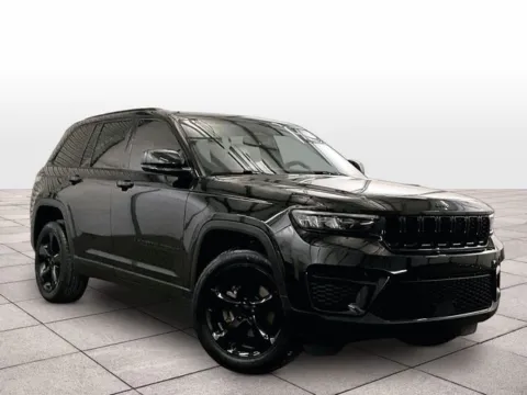 Photos of 2023 Jeep Grand Cherokee Altitude X for sale in Dillsburg, PA at Bob Ruth Ford Dillsburg