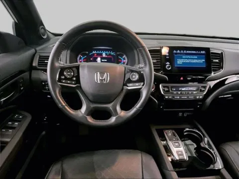 More photos of 2021 Honda Passport Touring at Bob Ruth Ford Dillsburg, PA