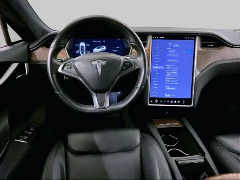 More photos of 2020 Tesla Model S Long Range at Bob Ruth Ford Dillsburg, PA
