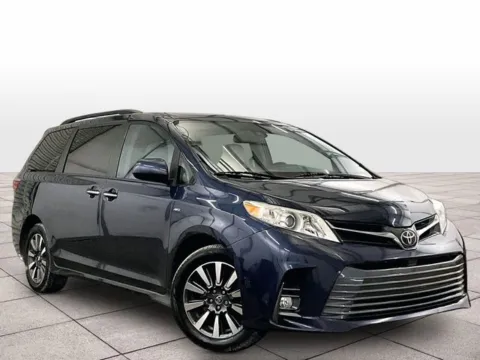 Another view of 2018 Toyota Sienna XLE for sale in Dillsburg, PA at Bob Ruth Ford Dillsburg