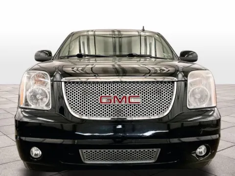 More photos of 2011 GMC Yukon XL Denali at Bob Ruth Ford Dillsburg, PA