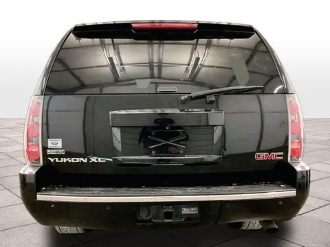More photos of 2011 GMC Yukon XL Denali at Bob Ruth Ford Dillsburg, PA