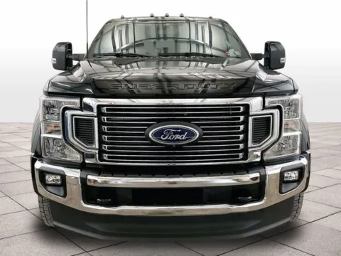 More photos of 2021 Ford F-450SD Lariat at Bob Ruth Ford Dillsburg, PA