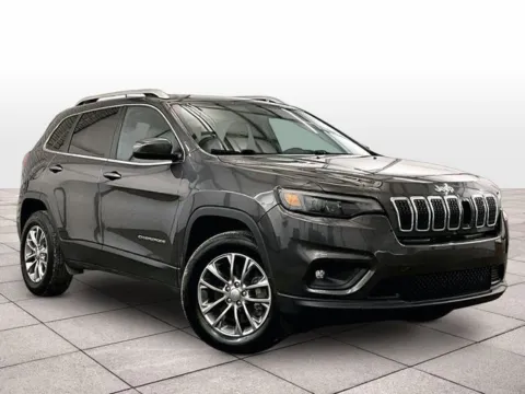 Photos of 2019 Jeep Cherokee Latitude Plus for sale in Dillsburg, PA at Bob Ruth Ford Dillsburg