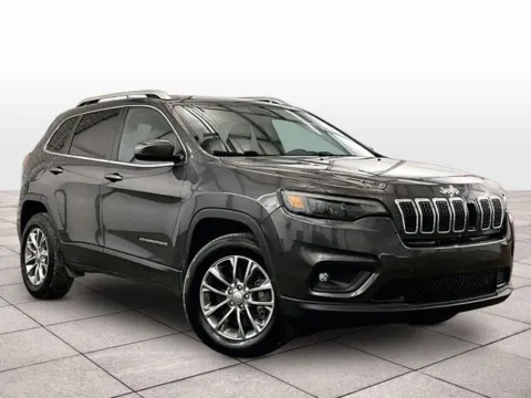 Photos of 2019 Jeep Cherokee Latitude Plus for sale in Dillsburg, PA at Bob Ruth Ford Dillsburg