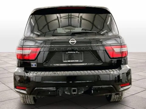 More photos of 2021 Nissan Armada SL at Bob Ruth Ford Dillsburg, PA