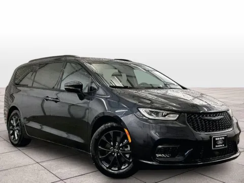 Photos of 2021 Chrysler Pacifica Touring for sale in Dillsburg, PA at Bob Ruth Ford Dillsburg