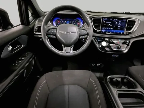 More photos of 2021 Chrysler Pacifica Touring at Bob Ruth Ford Dillsburg, PA