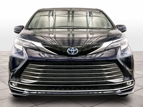 Another view of 2021 Toyota Sienna Limited for sale in Dillsburg, PA at Bob Ruth Ford Dillsburg