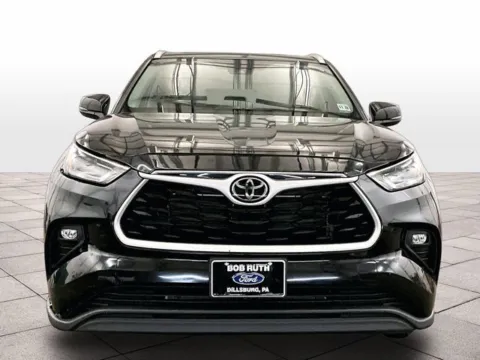 Another view of 2023 Toyota Highlander XLE for sale in Dillsburg, PA at Bob Ruth Ford Dillsburg